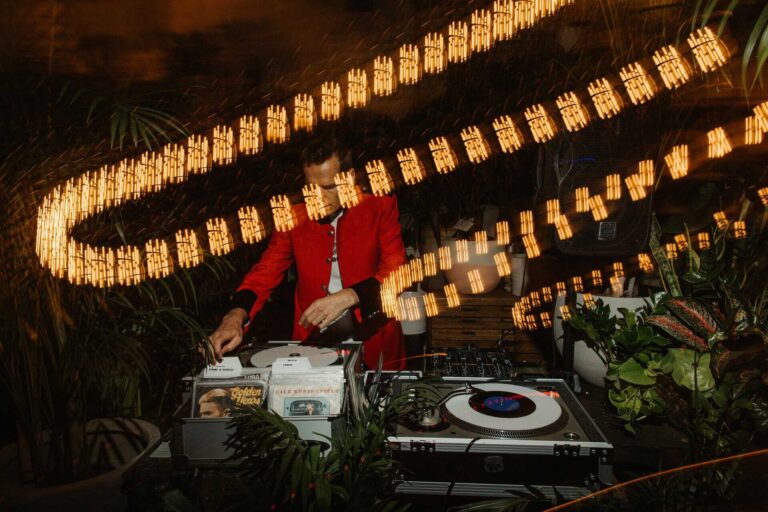 Astound DJs