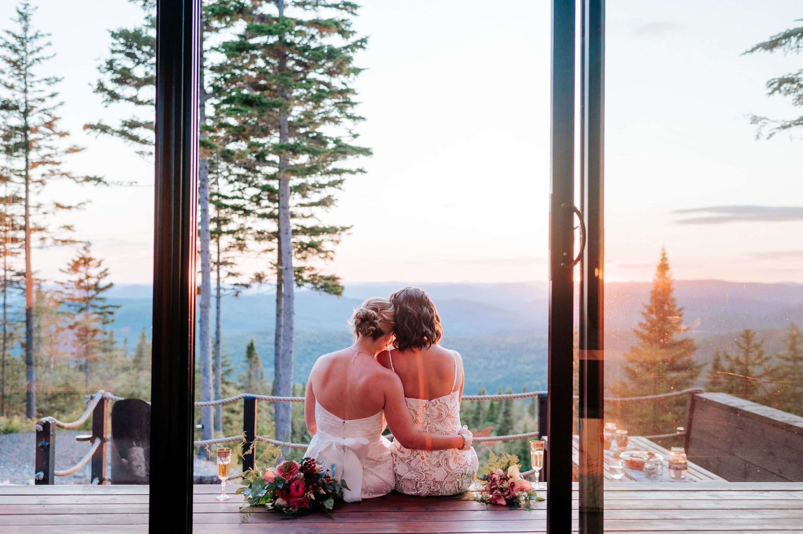 An Off-Grid Sunset Elopement in the Mountains of Québec – photo 25