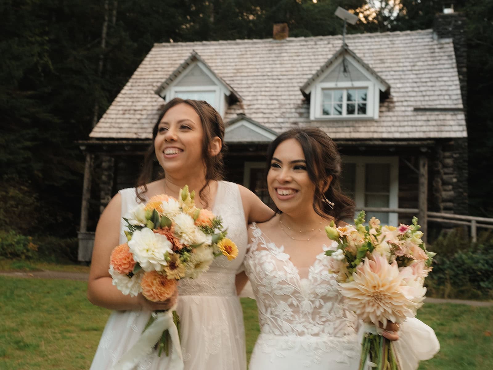 Muddy Dresses and Coastal Cabins: A Port Angeles Beach Elopement – photo 23