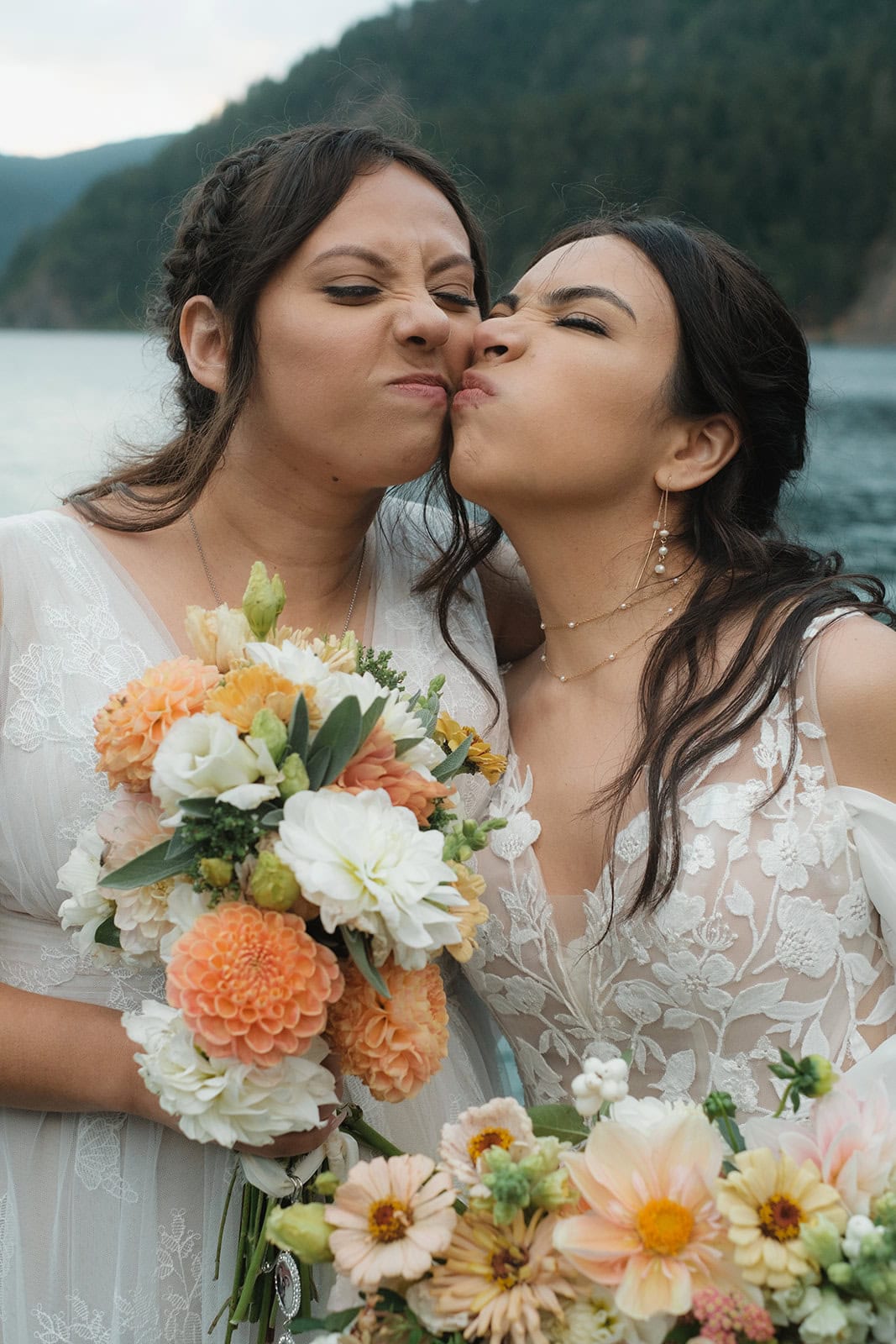 Muddy Dresses and Coastal Cabins: A Port Angeles Beach Elopement – photo 26