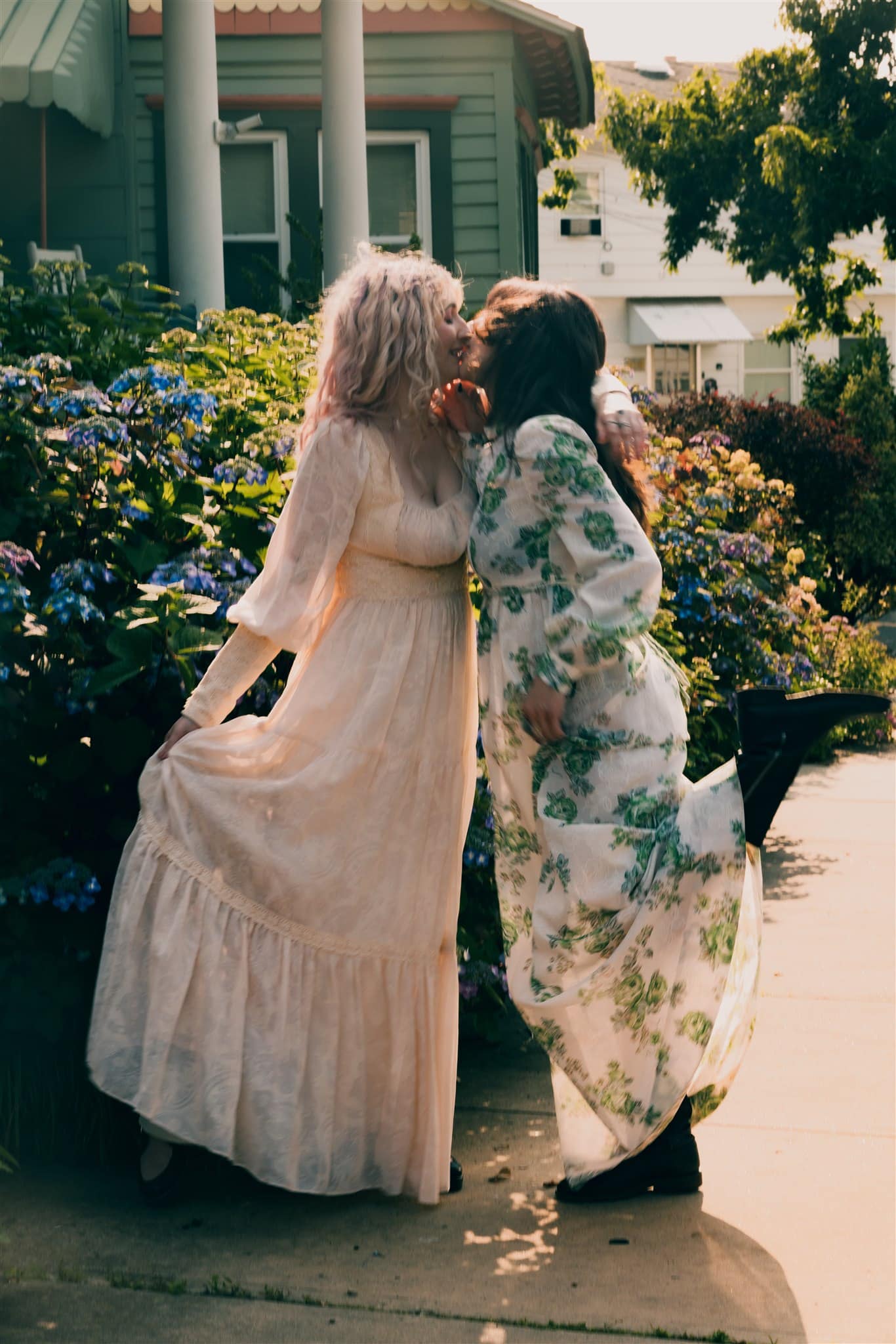 Eclectic Vintage Fashion for a Boardwalk Elopement in Asbury Park โ photo 15