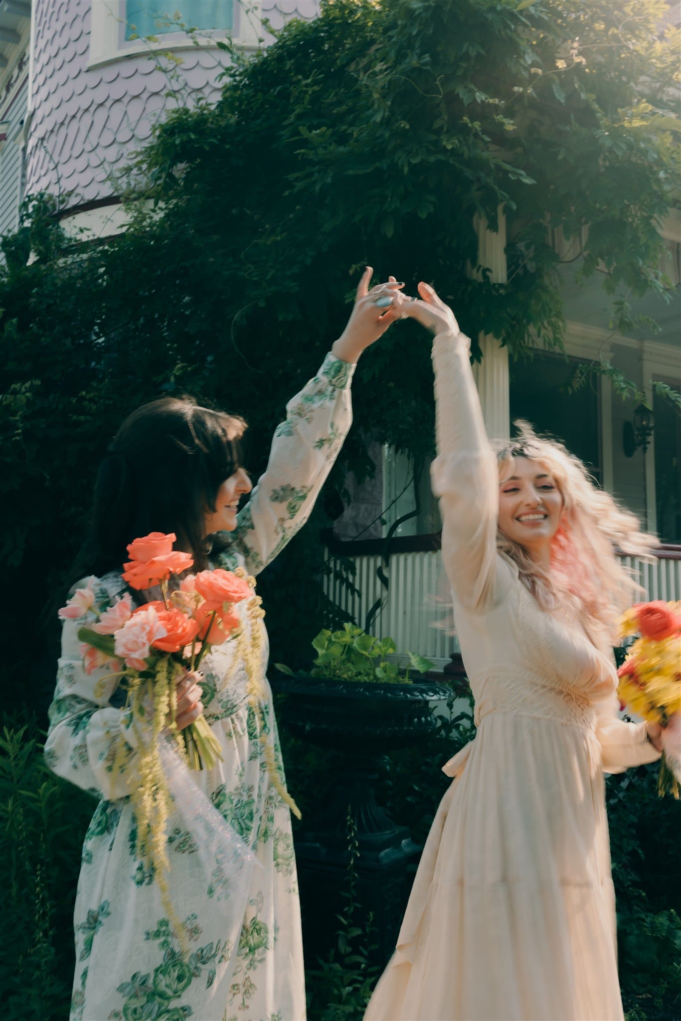 Eclectic Vintage Fashion for a Boardwalk Elopement in Asbury Park โ photo 24