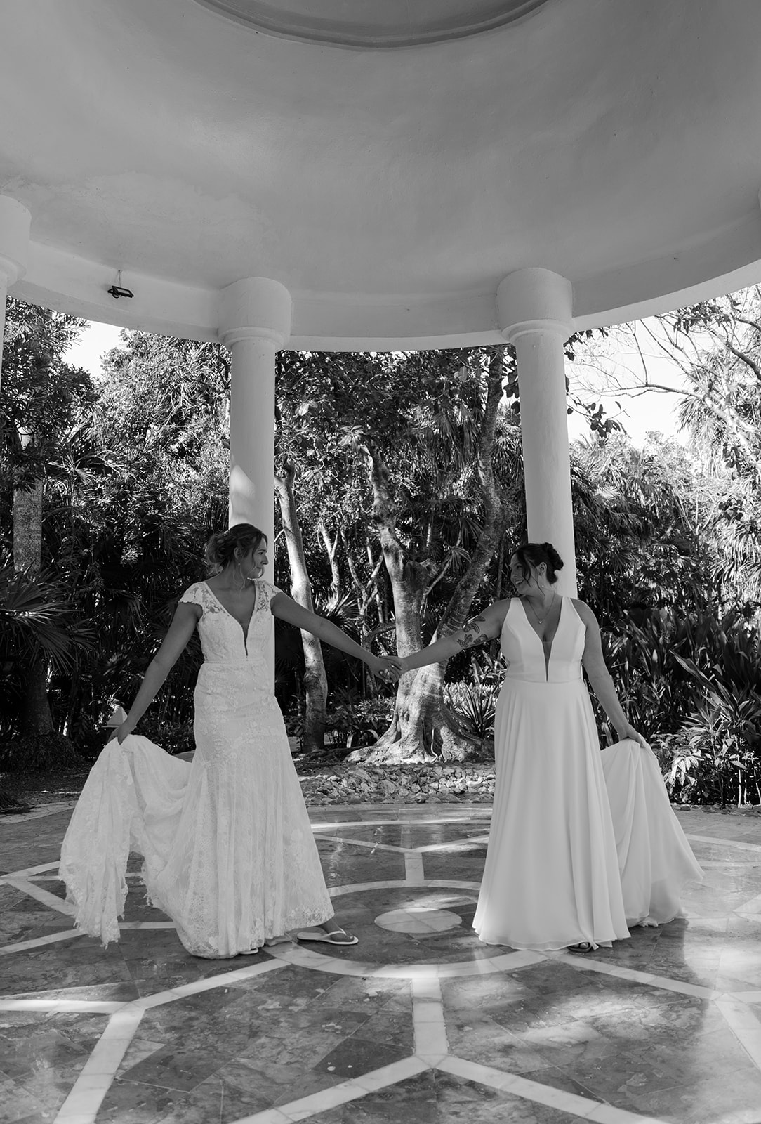 An Intimate Riviera Maya Wedding with Handwritten Vows and Barefoot Dancing – photo 7