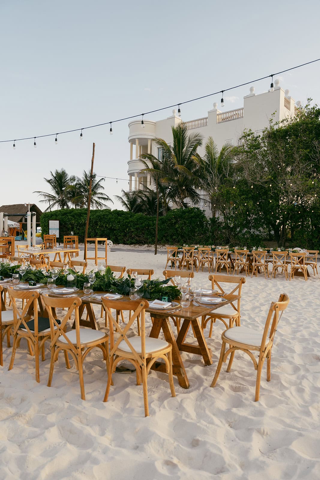An Intimate Riviera Maya Wedding with Handwritten Vows and Barefoot Dancing – photo 19