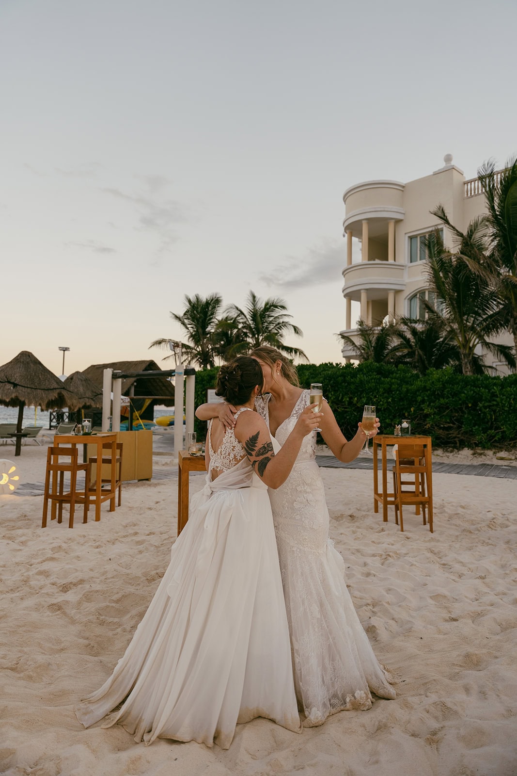 An Intimate Riviera Maya Wedding with Handwritten Vows and Barefoot Dancing – photo 25