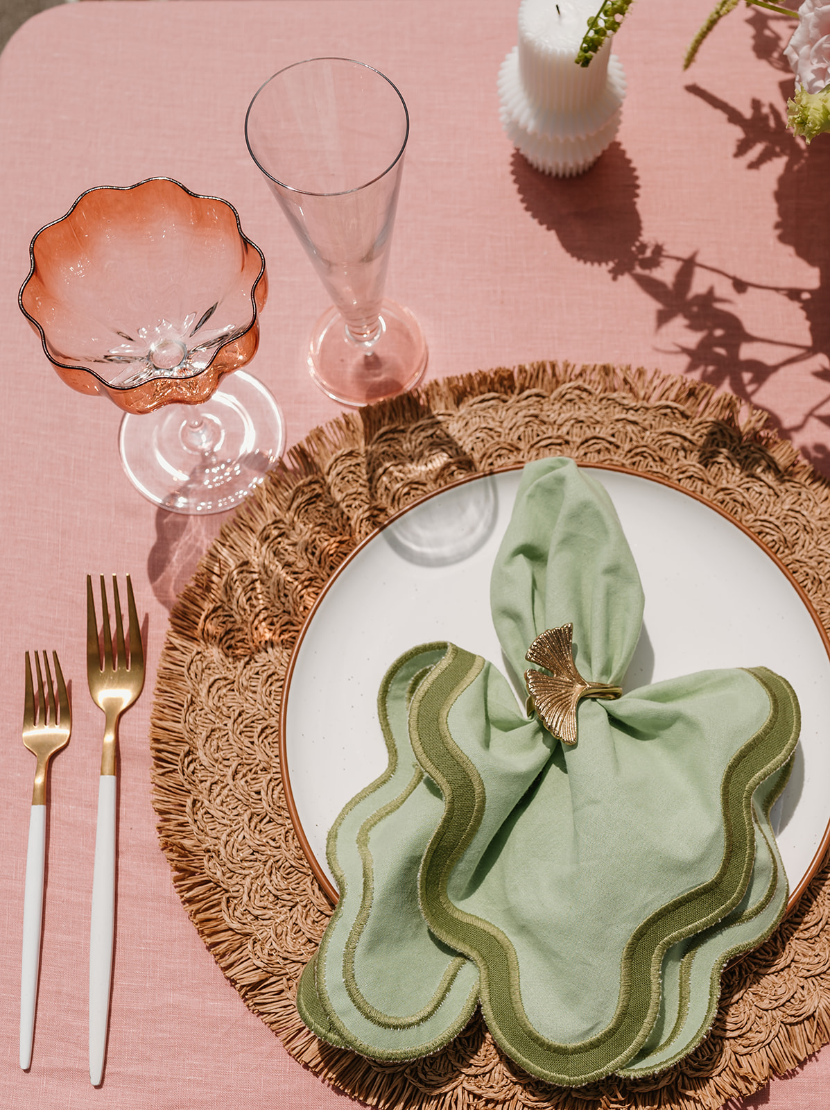 Playful Palettes and Bold Design at an Oregon Waterfront Elopement – photo 13