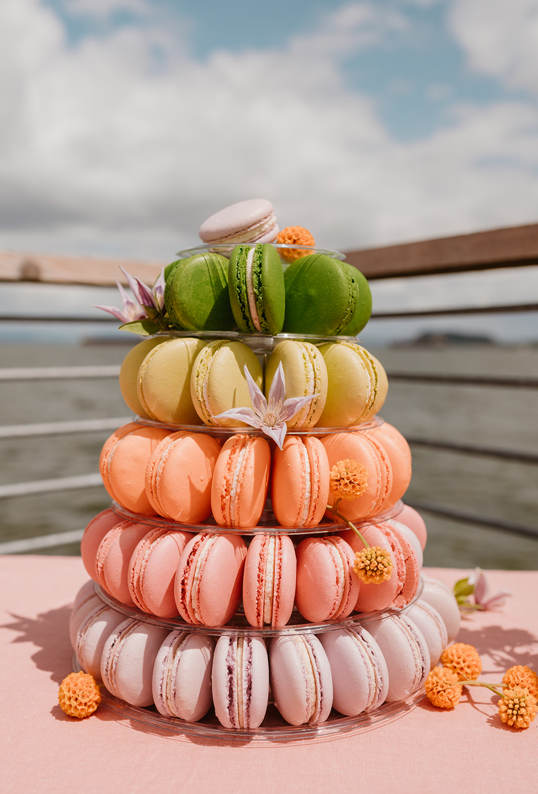 Playful Palettes and Bold Design at an Oregon Waterfront Elopement – photo 15