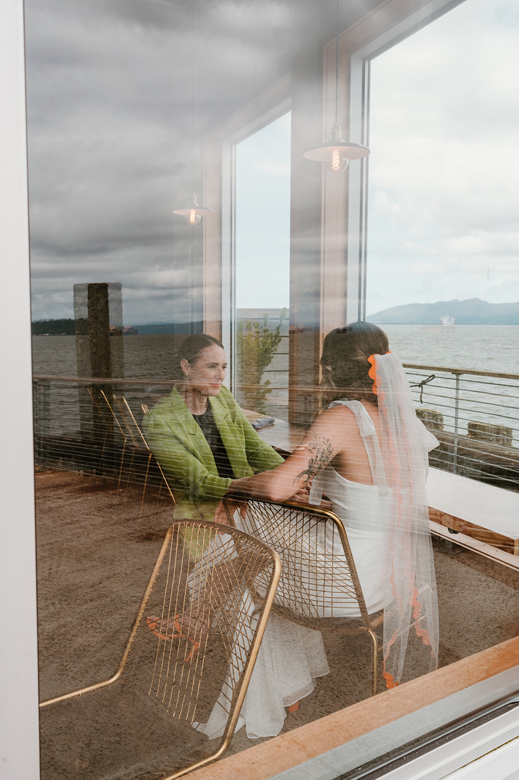 Playful Palettes and Bold Design at an Oregon Waterfront Elopement – photo 16
