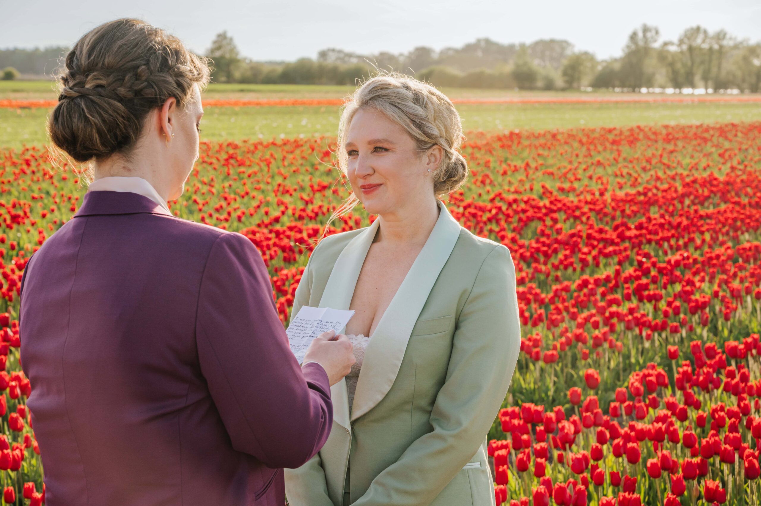 A Colorful Amsterdam Tulip Field Elopement โ photo 9