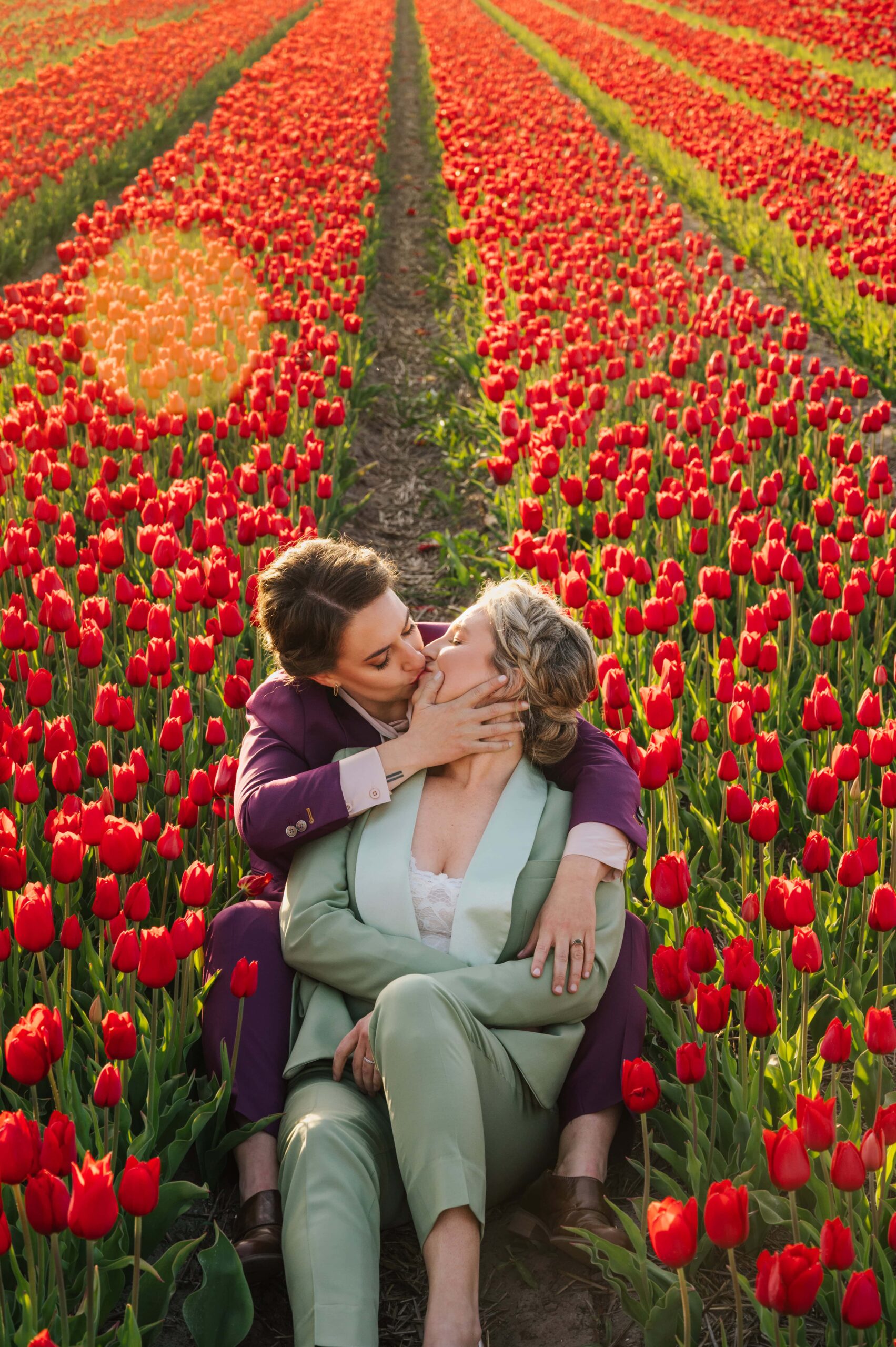 A Colorful Amsterdam Tulip Field Elopement โ photo 18