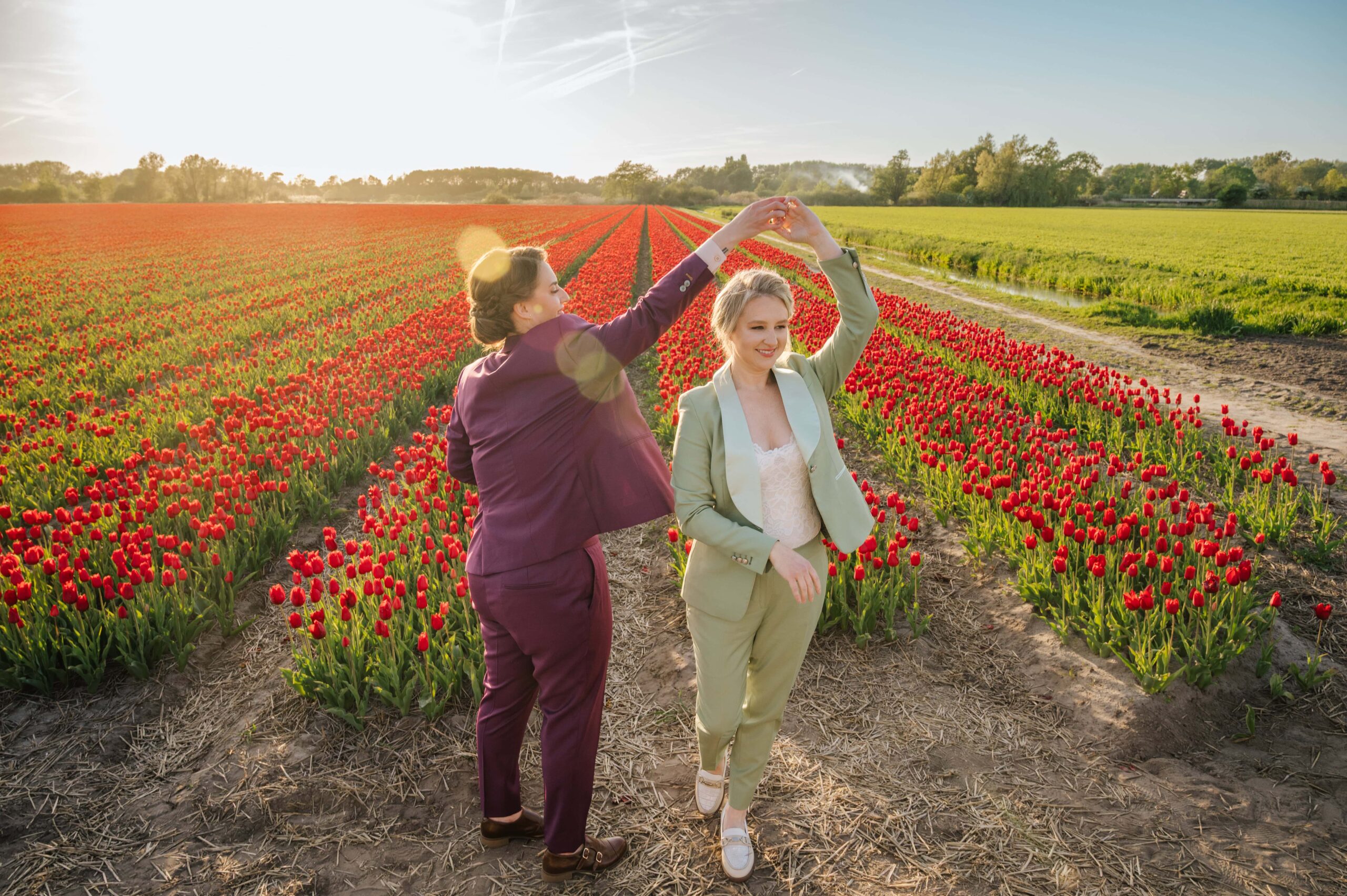 A Colorful Amsterdam Tulip Field Elopement โ photo 23