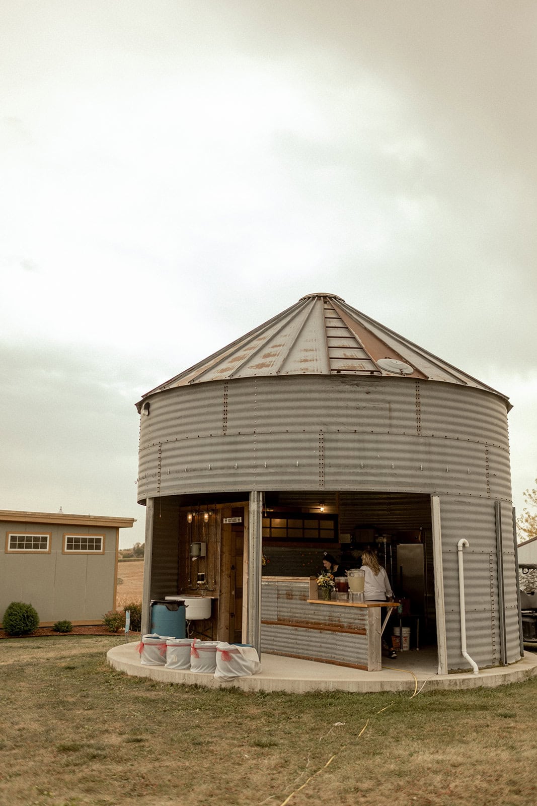 A Lord of the Rings Inspired Wedding at an Iowa Vineyard