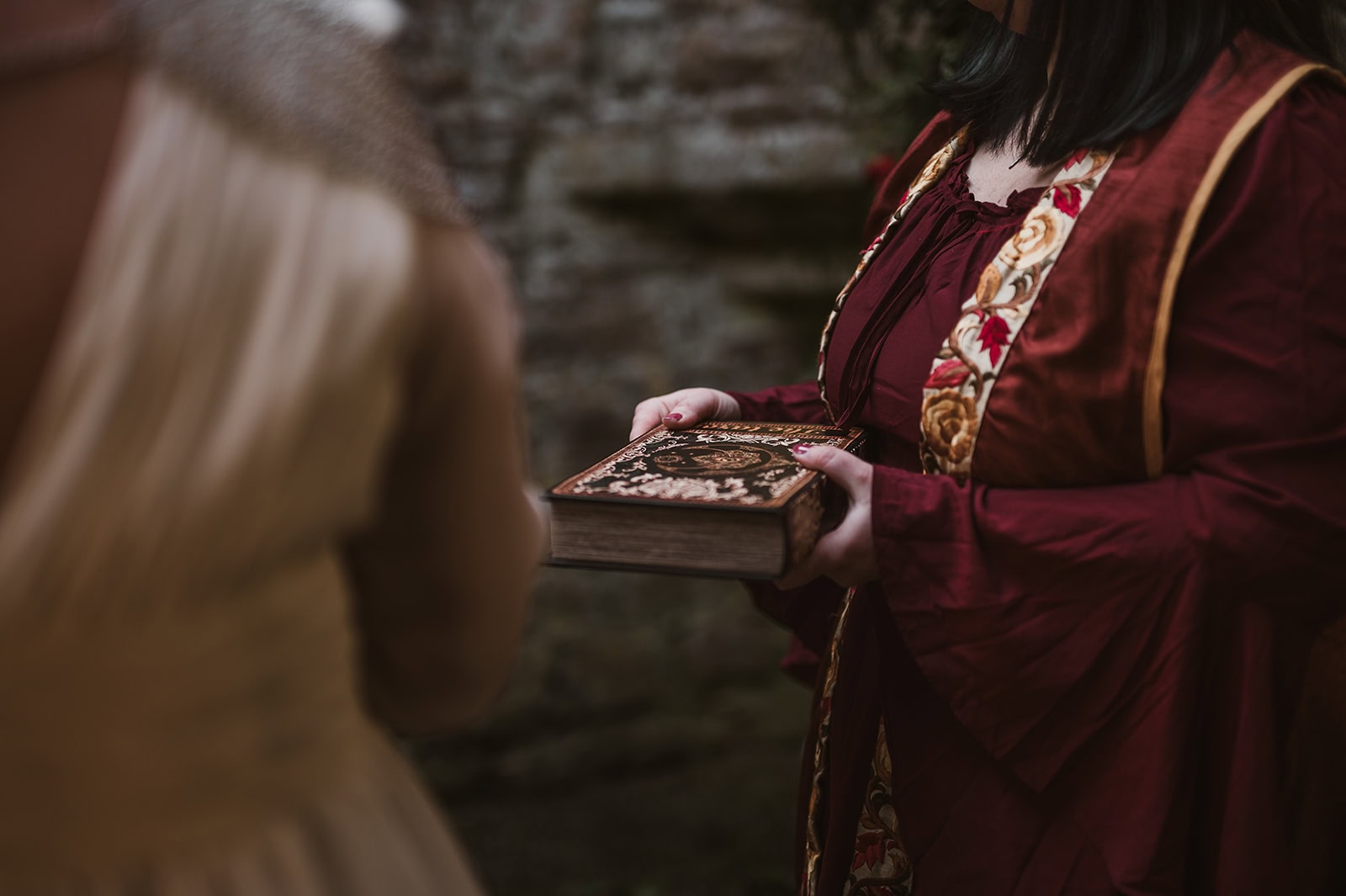 A Castlecore Romantasy Elopement at Bolton Castle – photo 10