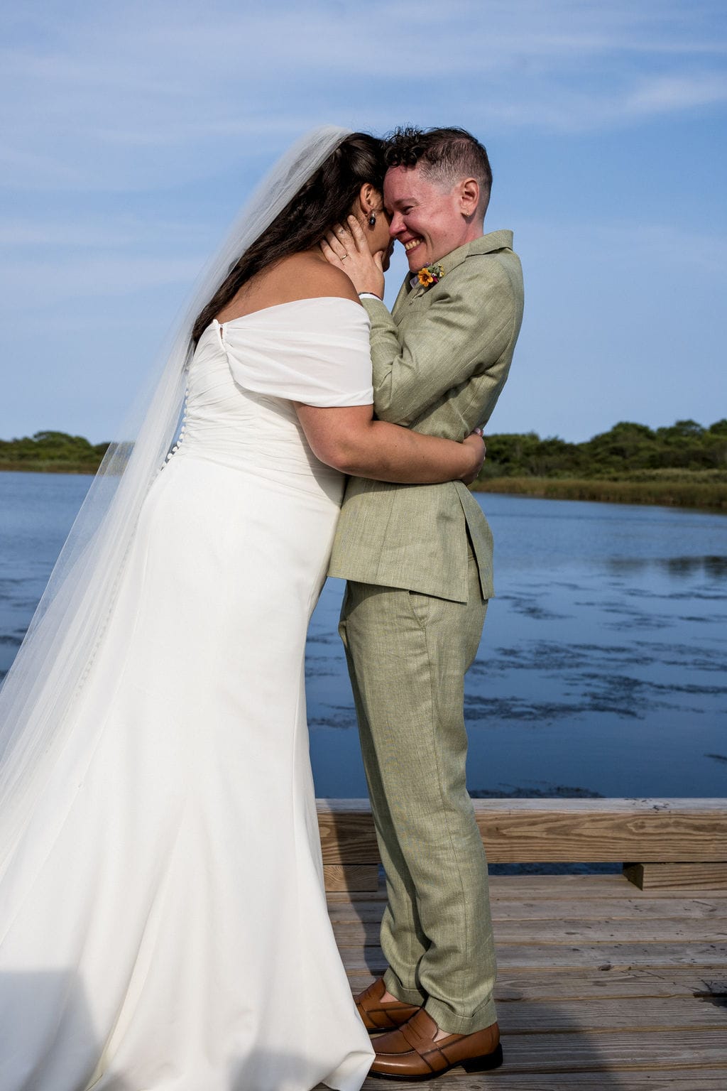 A Nantucket Summer Elopement with Wildflowers and Dockside Vows – photo 6