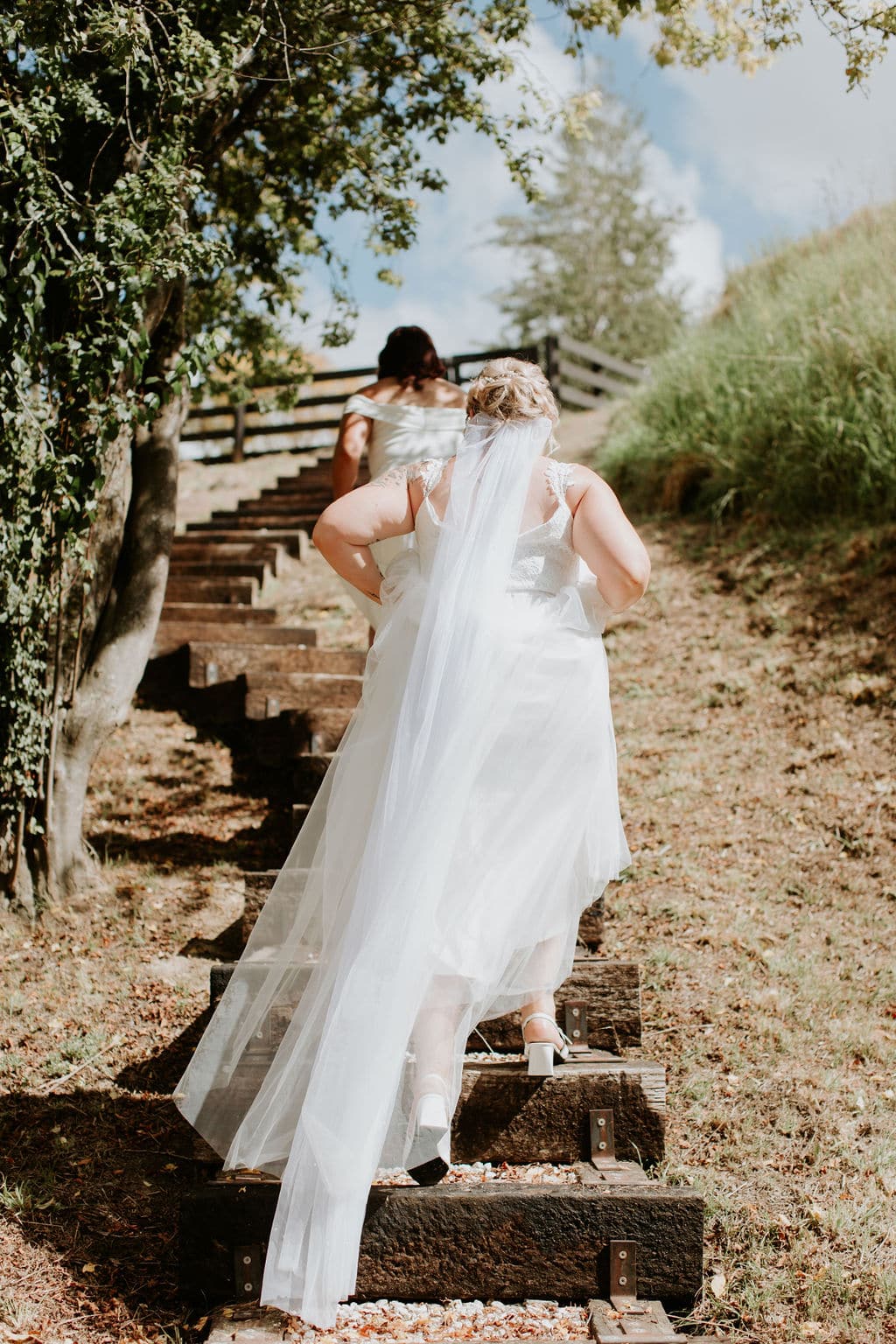 A North Canterbury Elopement Set Among the Vines – photo 10