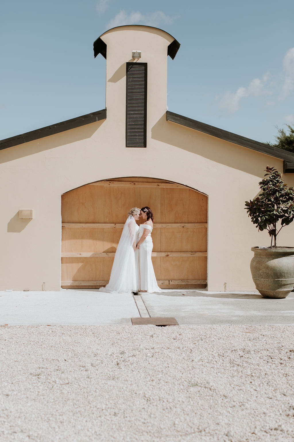 A North Canterbury Elopement Set Among the Vines – photo 11
