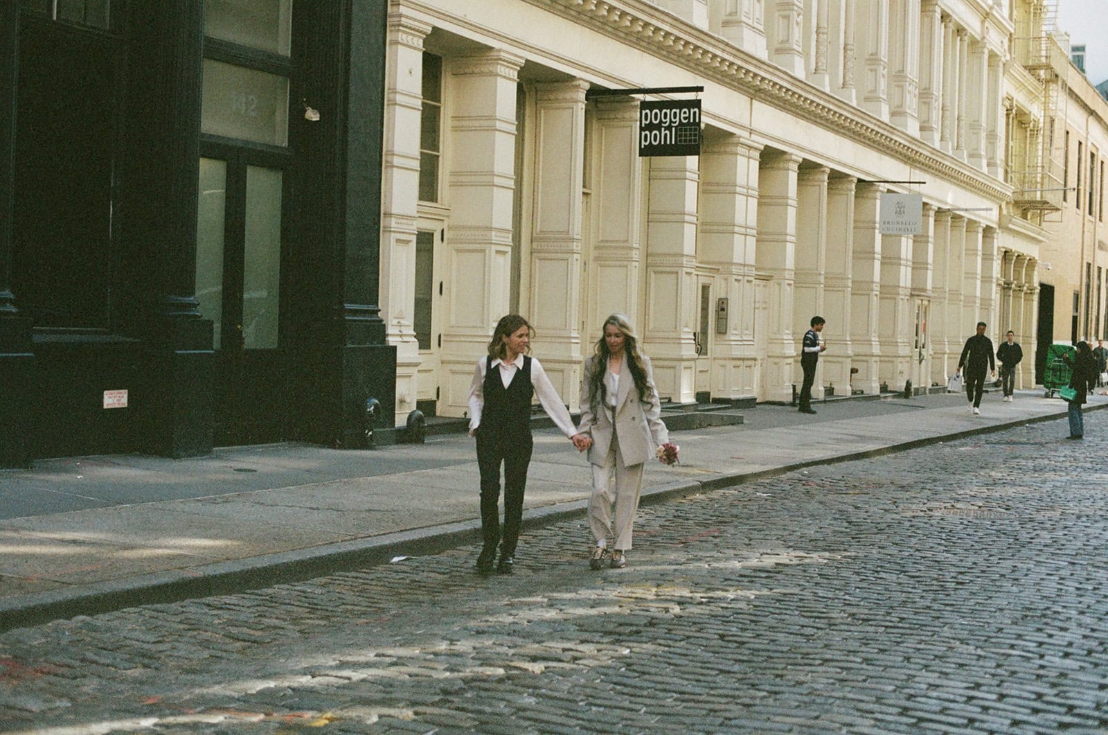 A Subway Ride to “I Do” in New York City – photo 21