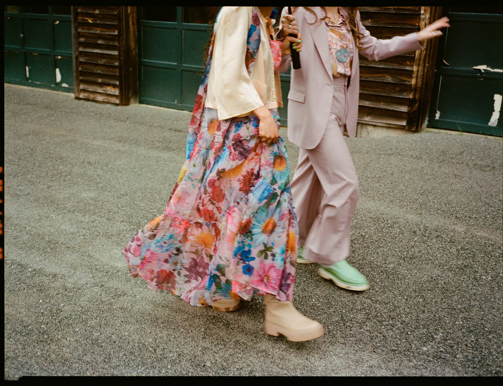 A Woodstock Restaurant Wedding with a Vegas Secret, a Steel Drum Band, and Late Night Mozzarella Sticks