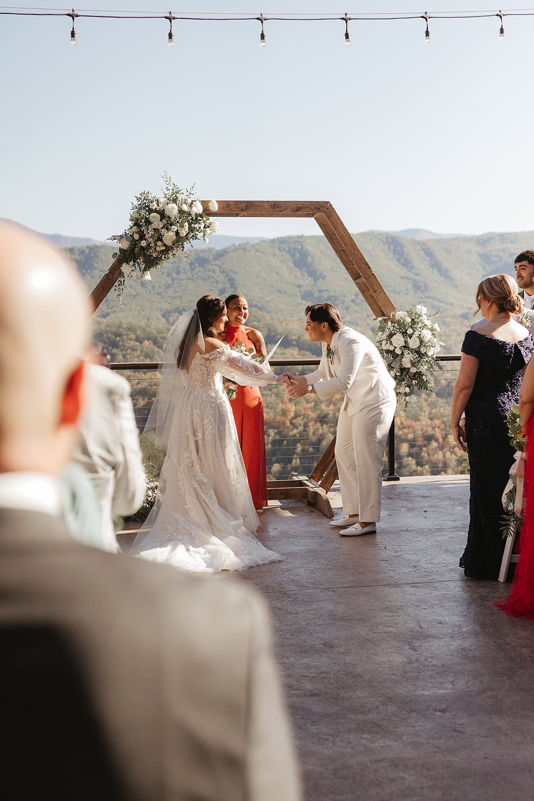 A Smoky Mountain Wedding with Cuban Food and a Packed Dance Floor – photo 10