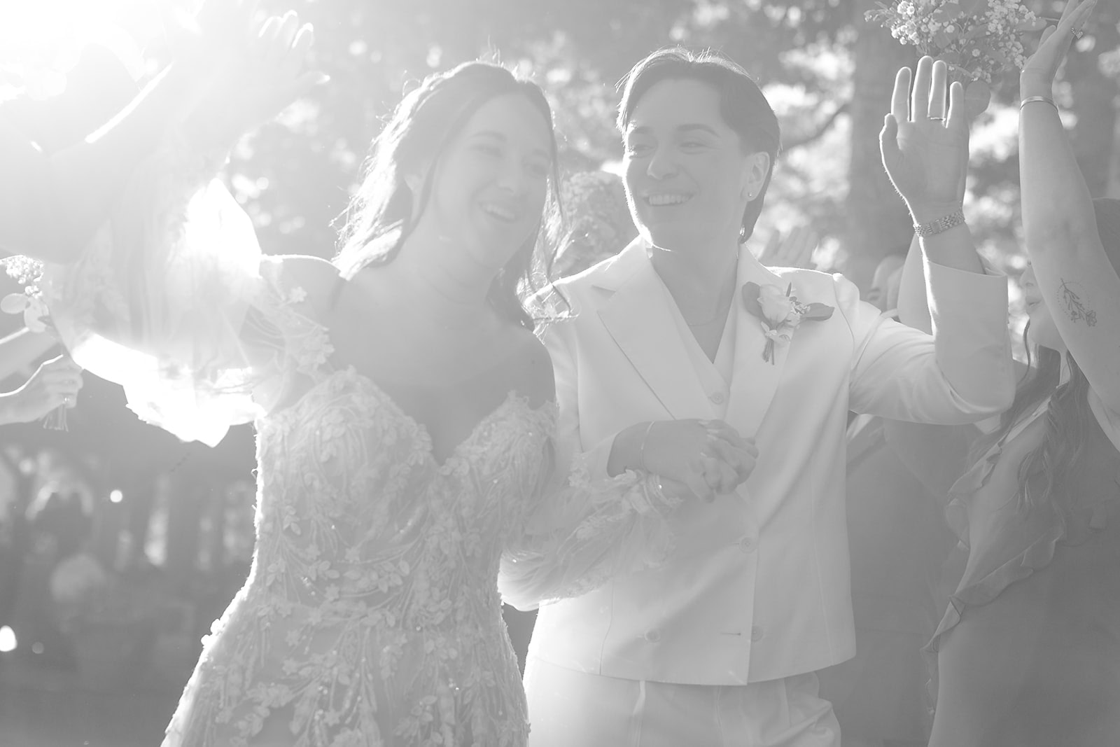 A Smoky Mountain Wedding with Cuban Food and a Packed Dance Floor – photo 17