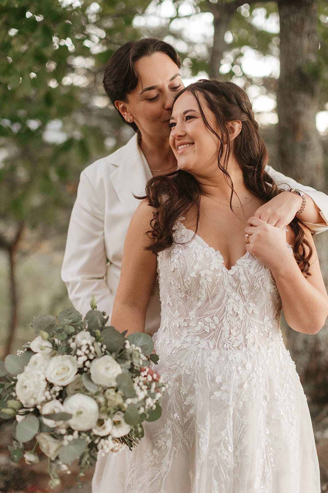 A Smoky Mountain Wedding with Cuban Food and a Packed Dance Floor – photo 15