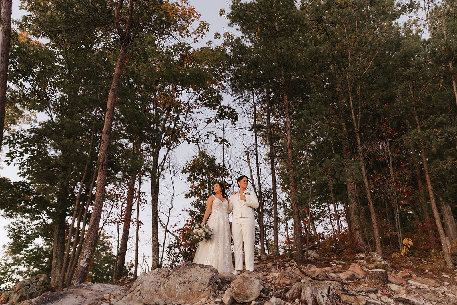 A Smoky Mountain Wedding with Cuban Food and a Packed Dance Floor – photo 18