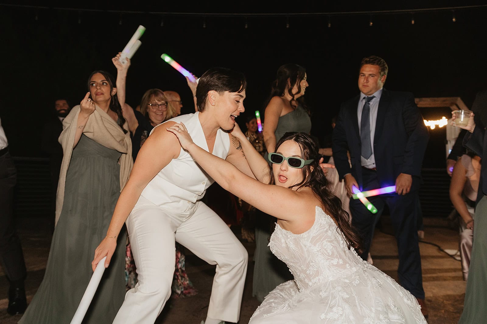 A Smoky Mountain Wedding with Cuban Food and a Packed Dance Floor – photo 29
