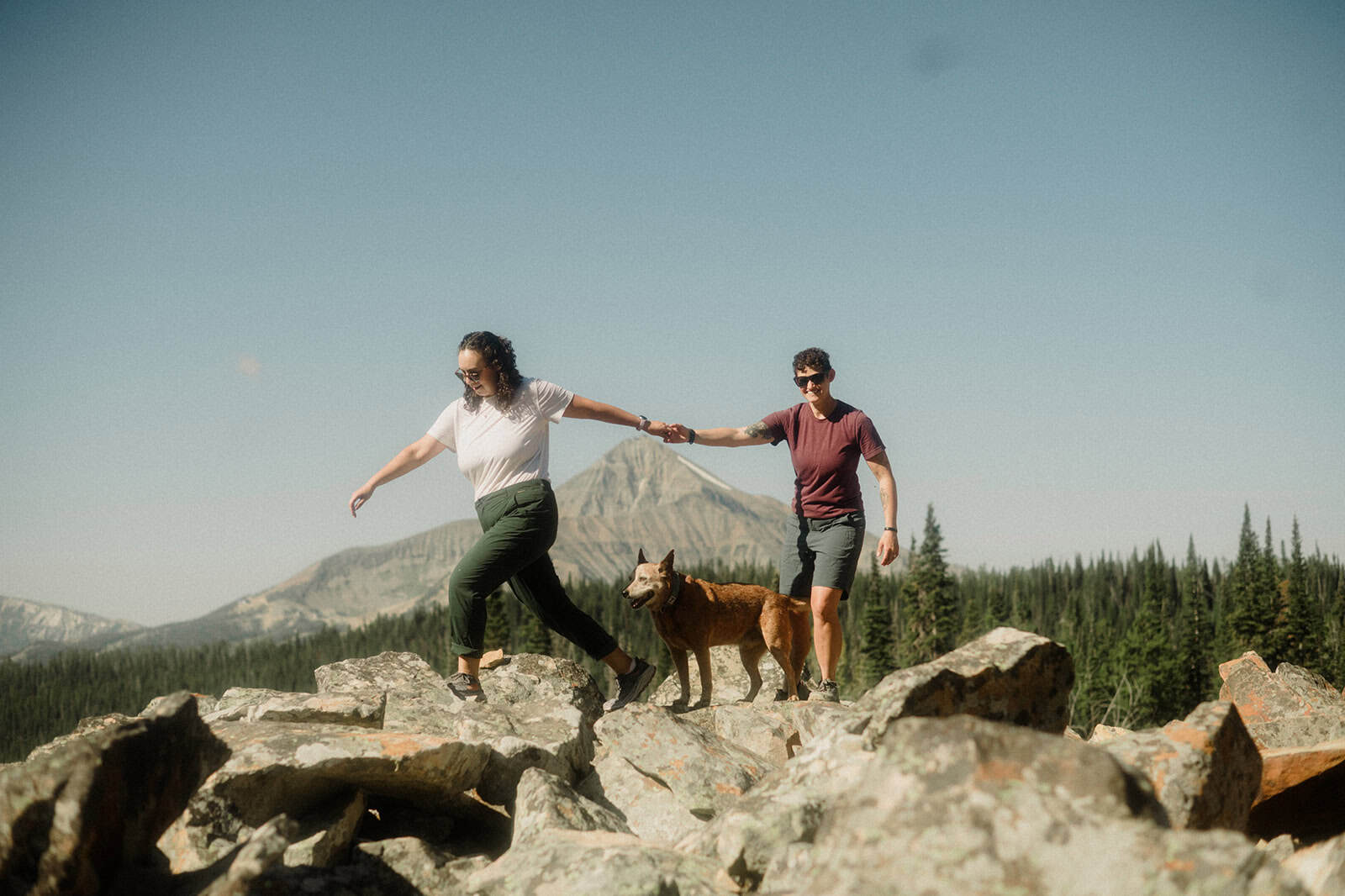 A Cozy Big Sky Hiking Engagement by Honeybee Weddings โ photo 3