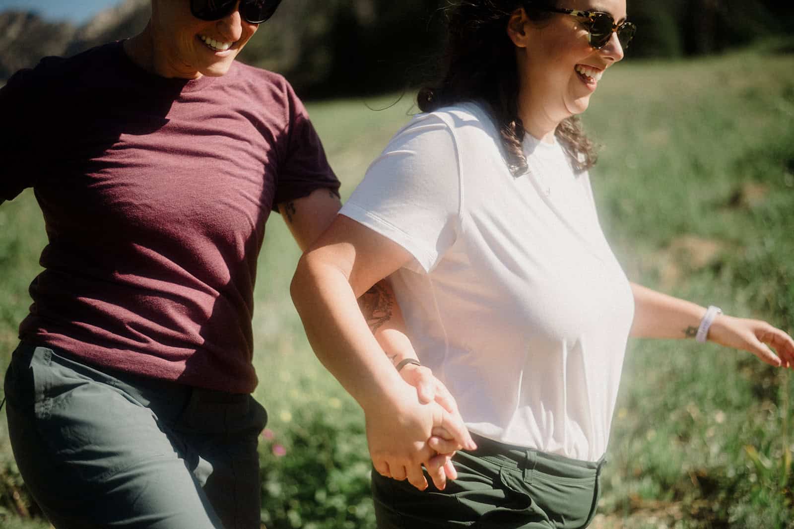 A Cozy Big Sky Hiking Engagement by Honeybee Weddings โ photo 8