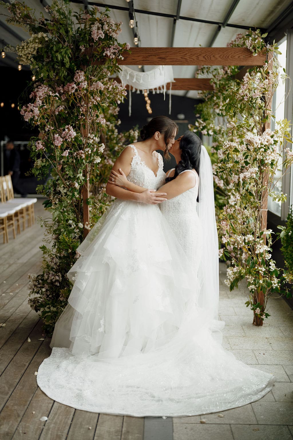 A Brooklyn Wedding with Jewish and Italian Family Traditions – photo 12