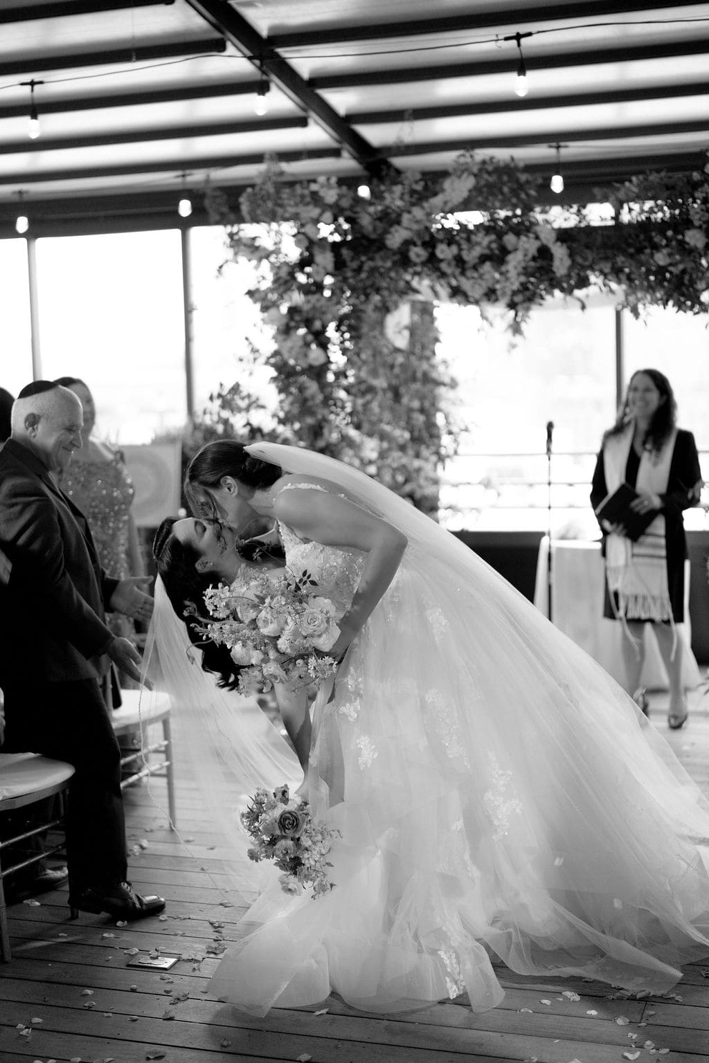 A Brooklyn Wedding with Jewish and Italian Family Traditions – photo 9