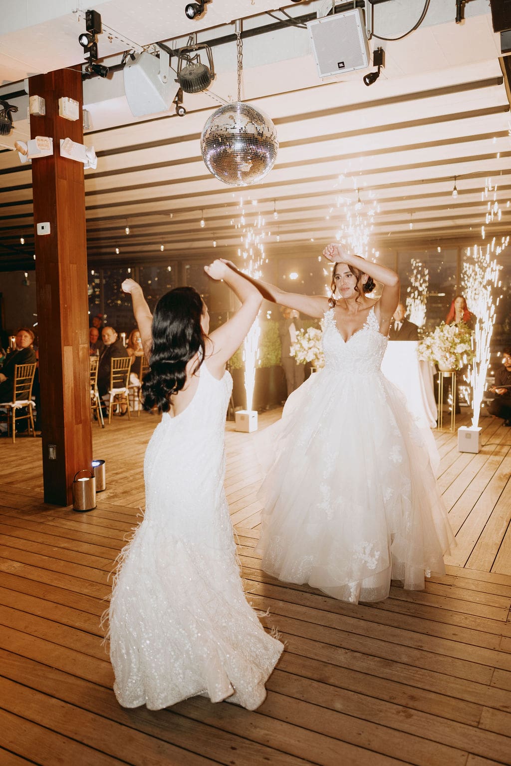A Brooklyn Wedding with Jewish and Italian Family Traditions – photo 26