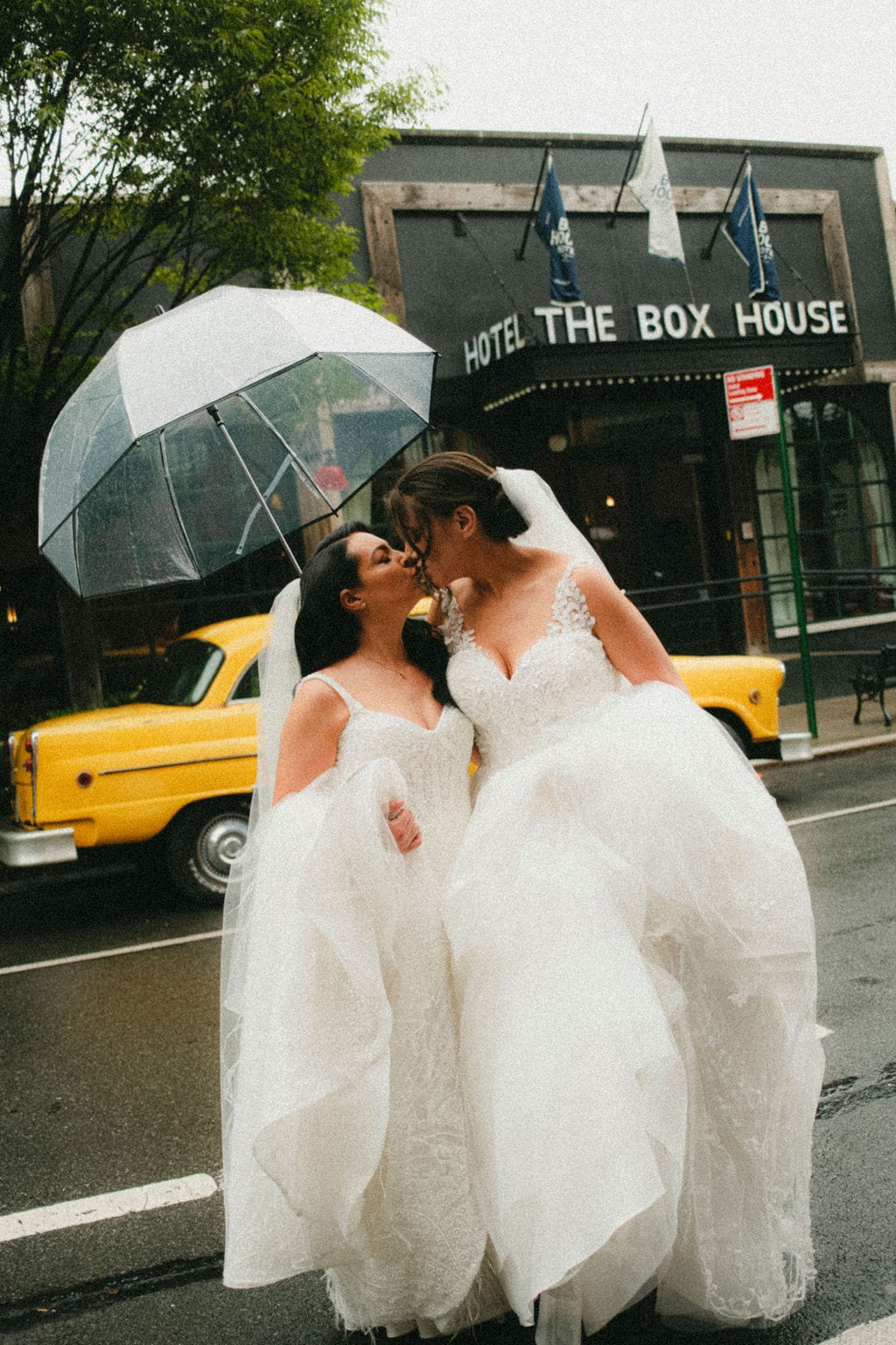 A Brooklyn Wedding with Jewish and Italian Family Traditions – photo 40