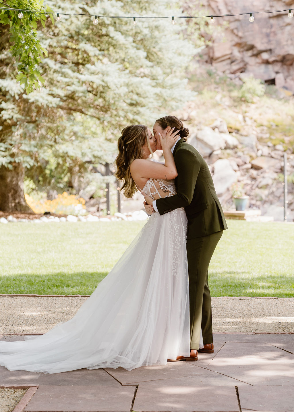 Drink Donkeys, Champagne, and a Colorado Wedding โ photo 9