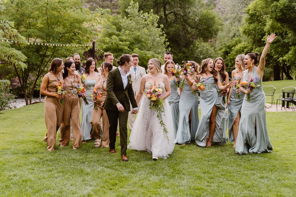 Drink Donkeys, Champagne, and a Colorado Wedding โ photo 11