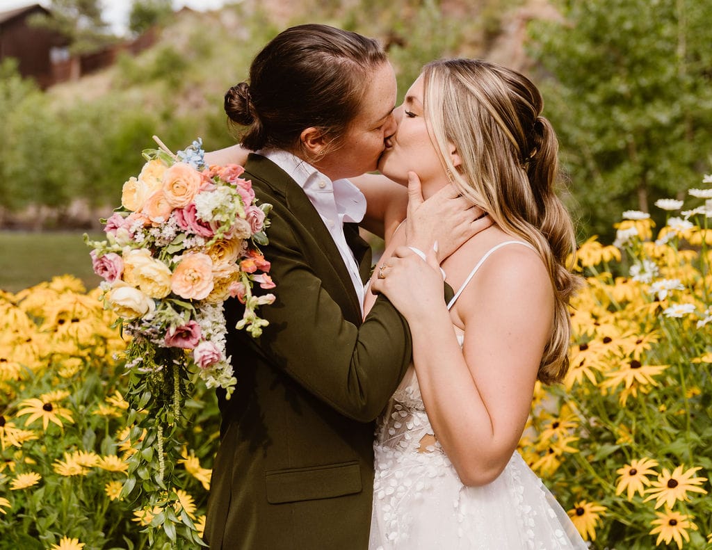 Drink Donkeys, Champagne, and a Colorado Wedding โ photo 8