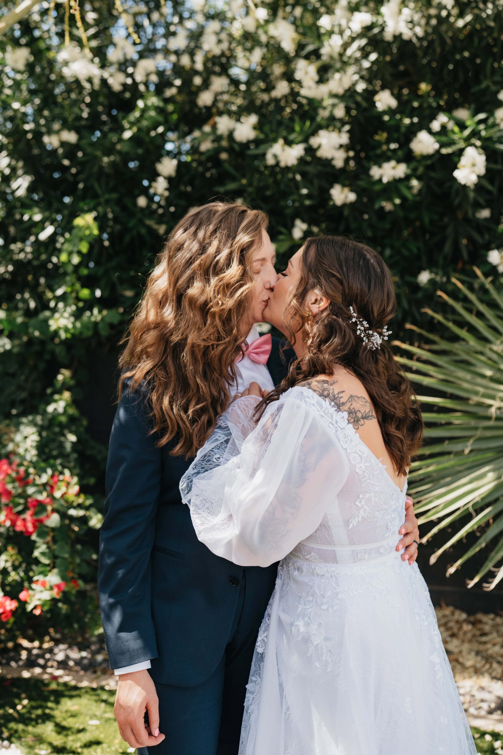 A Phoenix Brewery Wedding at Roses by the Stairs – photo 7